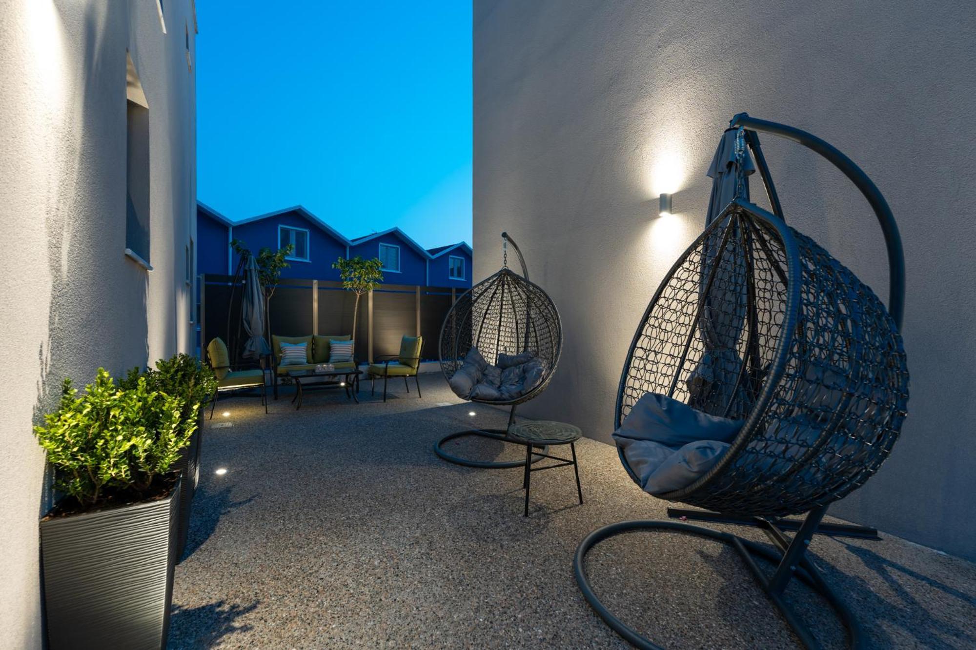 Karras' Residence Paralia Dionysiou Exterior photo