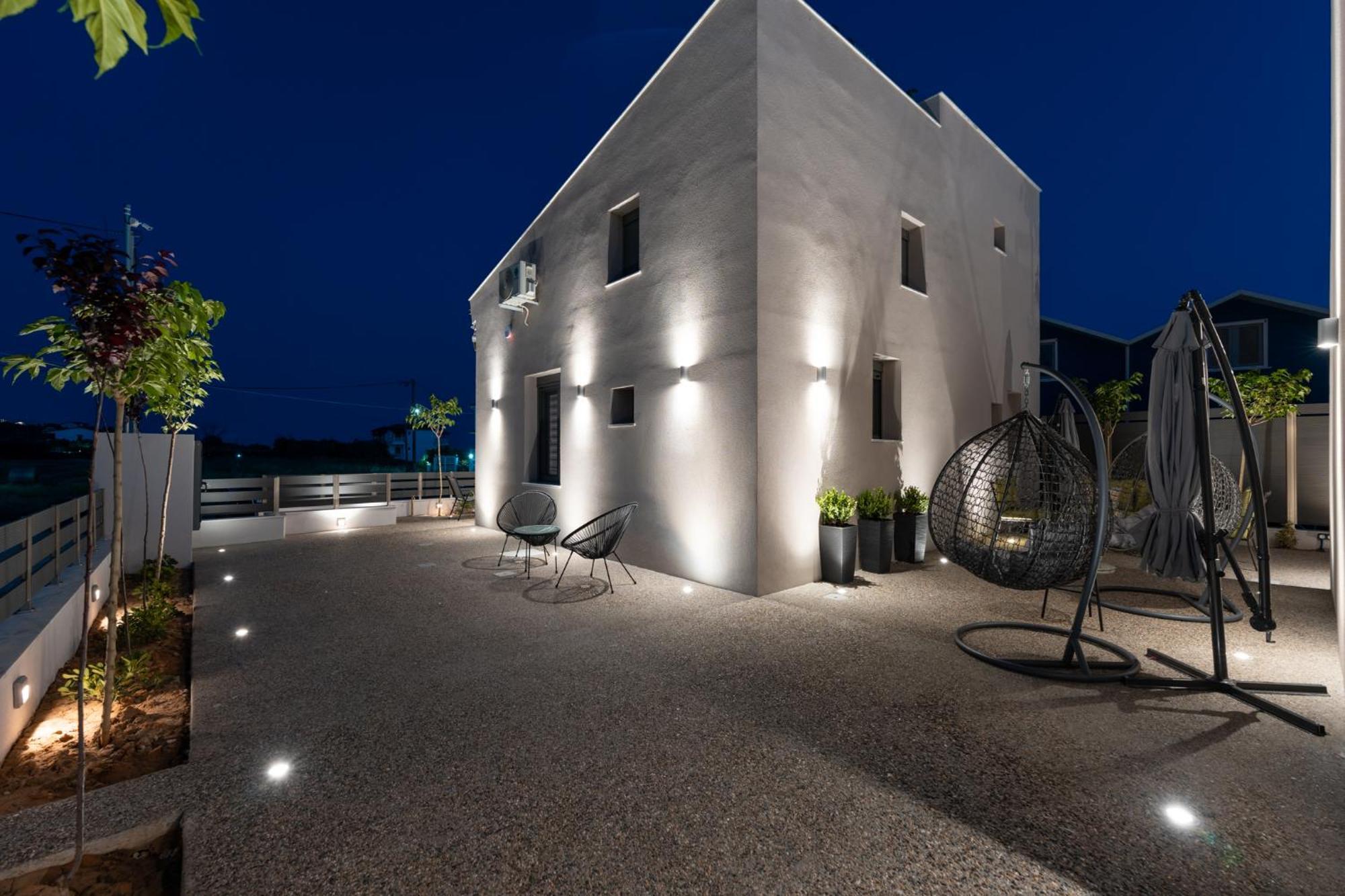 Karras' Residence Paralia Dionysiou Exterior photo